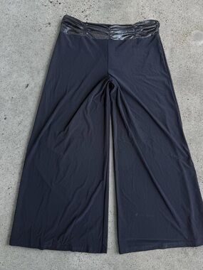 Vintage black wide leg pants // plus size